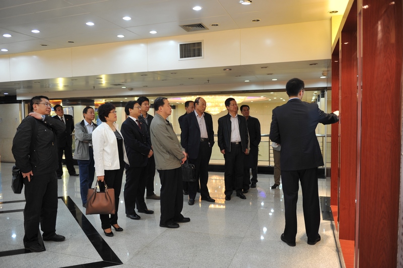 5月8日,城关区人大常委会副主任王永祥,周清慧,杨振宇,赵银生,李春玲