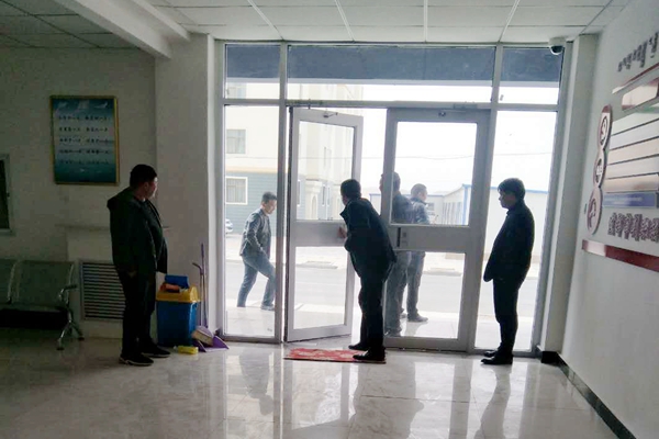 法警安检.jpg