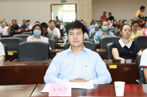 3f679565969bdd48edb2bb71964b512_meitu_1.jpg