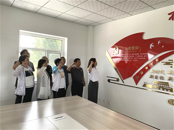 7ed041dae93d238893788ad13e677ed_meitu_5.jpg