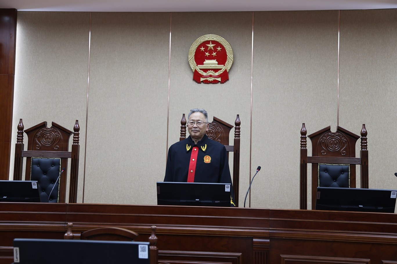 感受审判席 (1).JPG