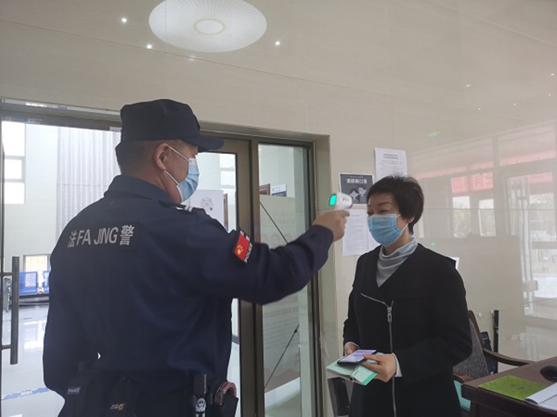肃北法院：防“疫”不松懈   “线下”庭审有保障1_副本.jpg