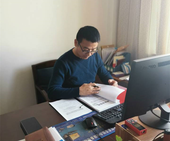 魏成毅_副本.jpg
