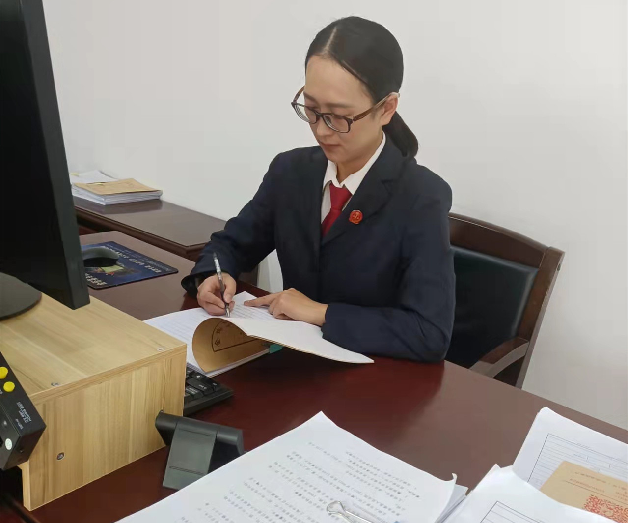 成小芳_副本.jpg