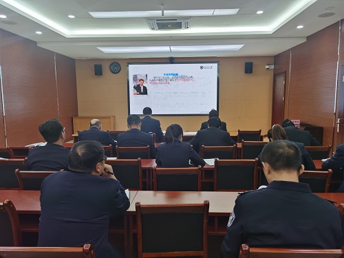 讲座小.jpg