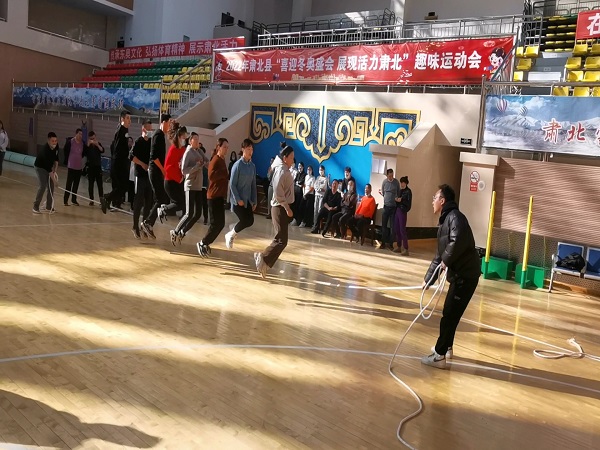 迎冬奥 展风采——肃北县人民法院积极参加“喜迎冬奥盛会·展现活力肃北”趣味运动会2.jpg