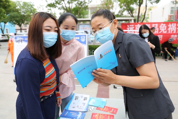 肃北法院：全民禁毒保健康  阳光生活不“毒”行2.jpg