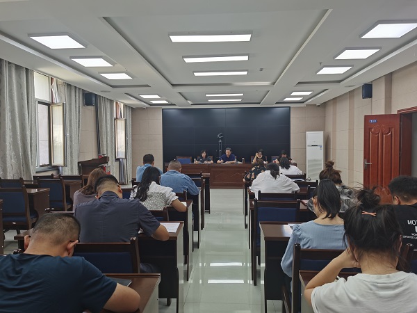 肃北法院：组织干警集中学习中央统战工作会议精神1.jpg