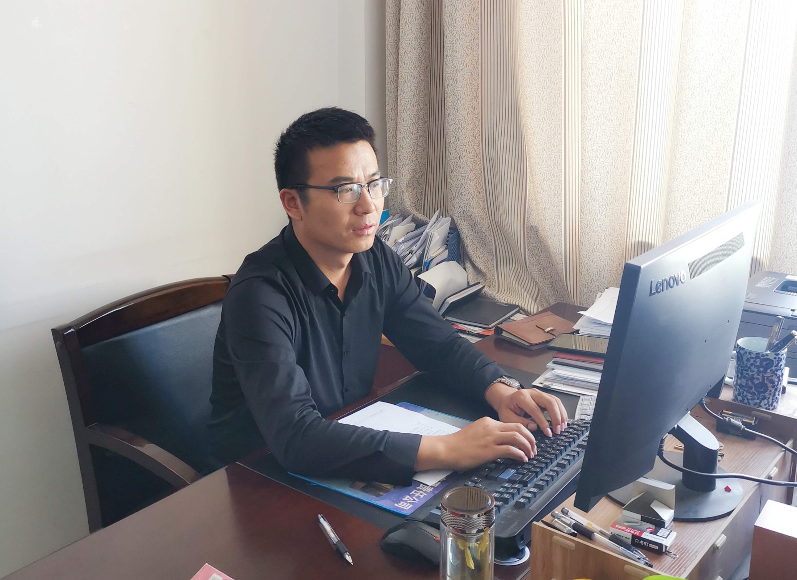 魏成毅.jpg