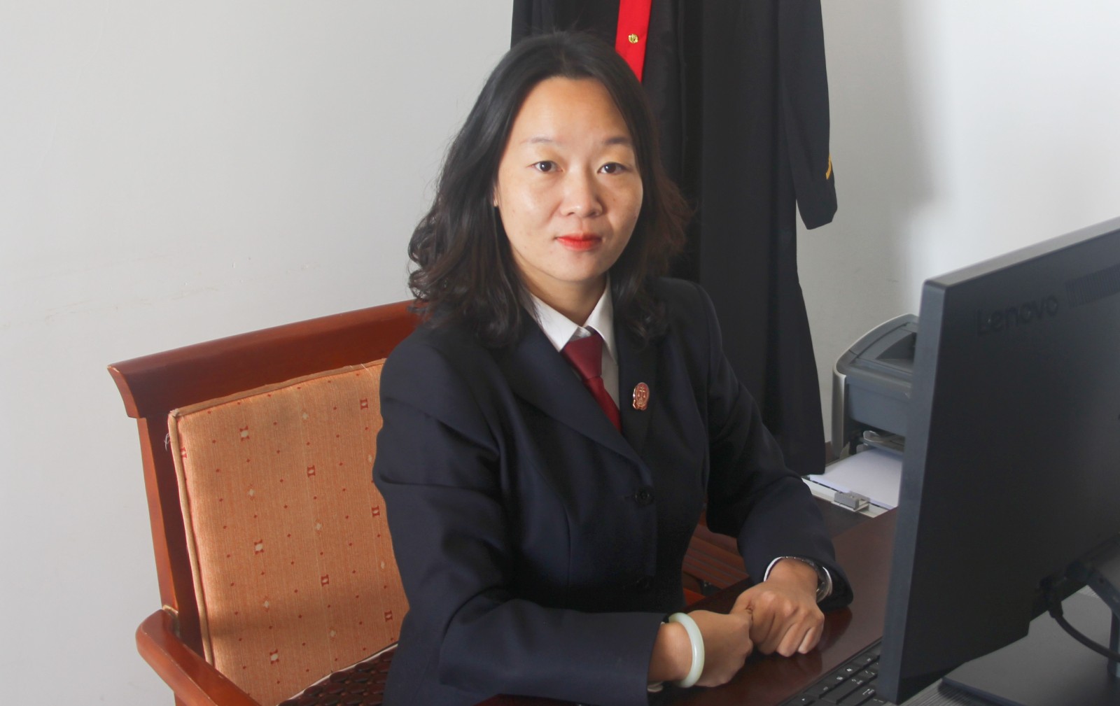 何欣.jpg