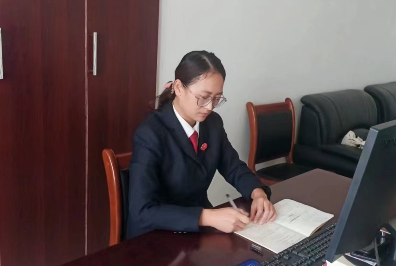 陈小芳.jpg