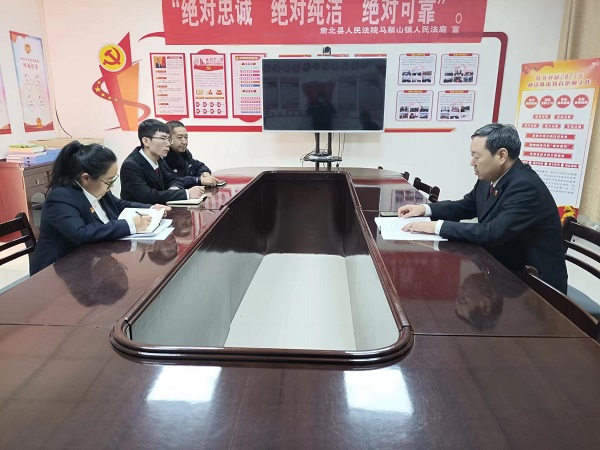 将党的二十大精神传达到基层——肃北县法院院长深入马鬃山镇人民法庭宣讲党的二十大精神.jpg