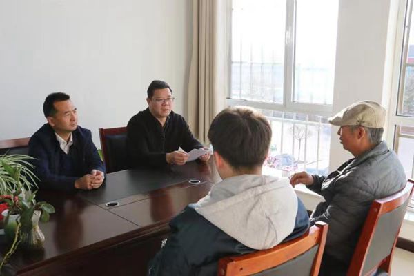 院长接访.JPG