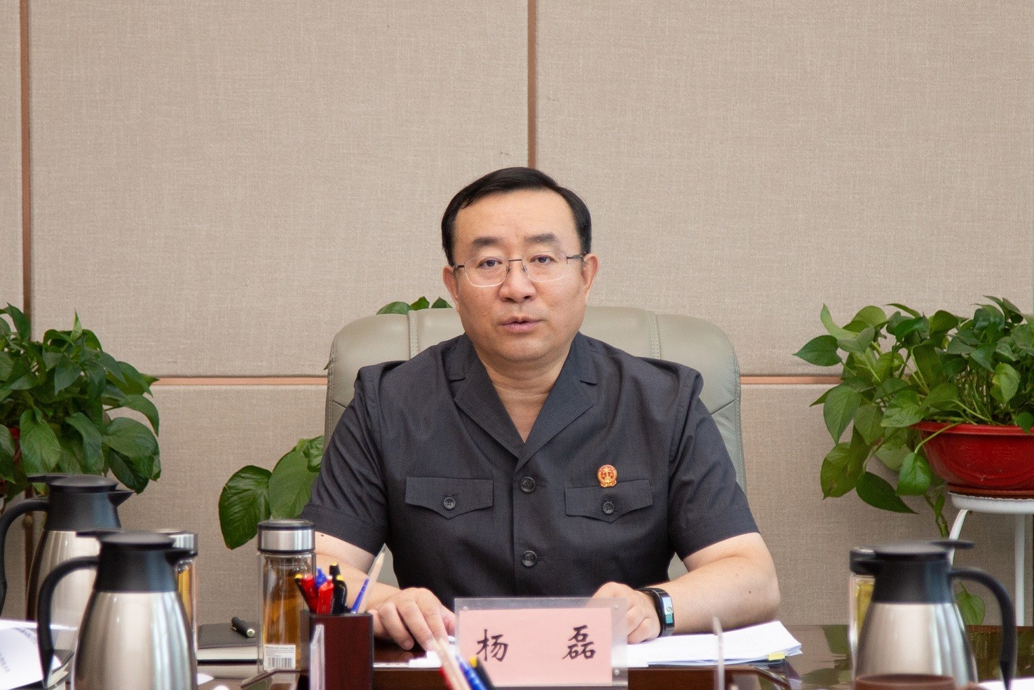 2杨院长（压）.jpg