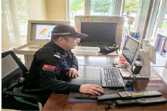 石鹏 司法警察大队三级警长.png