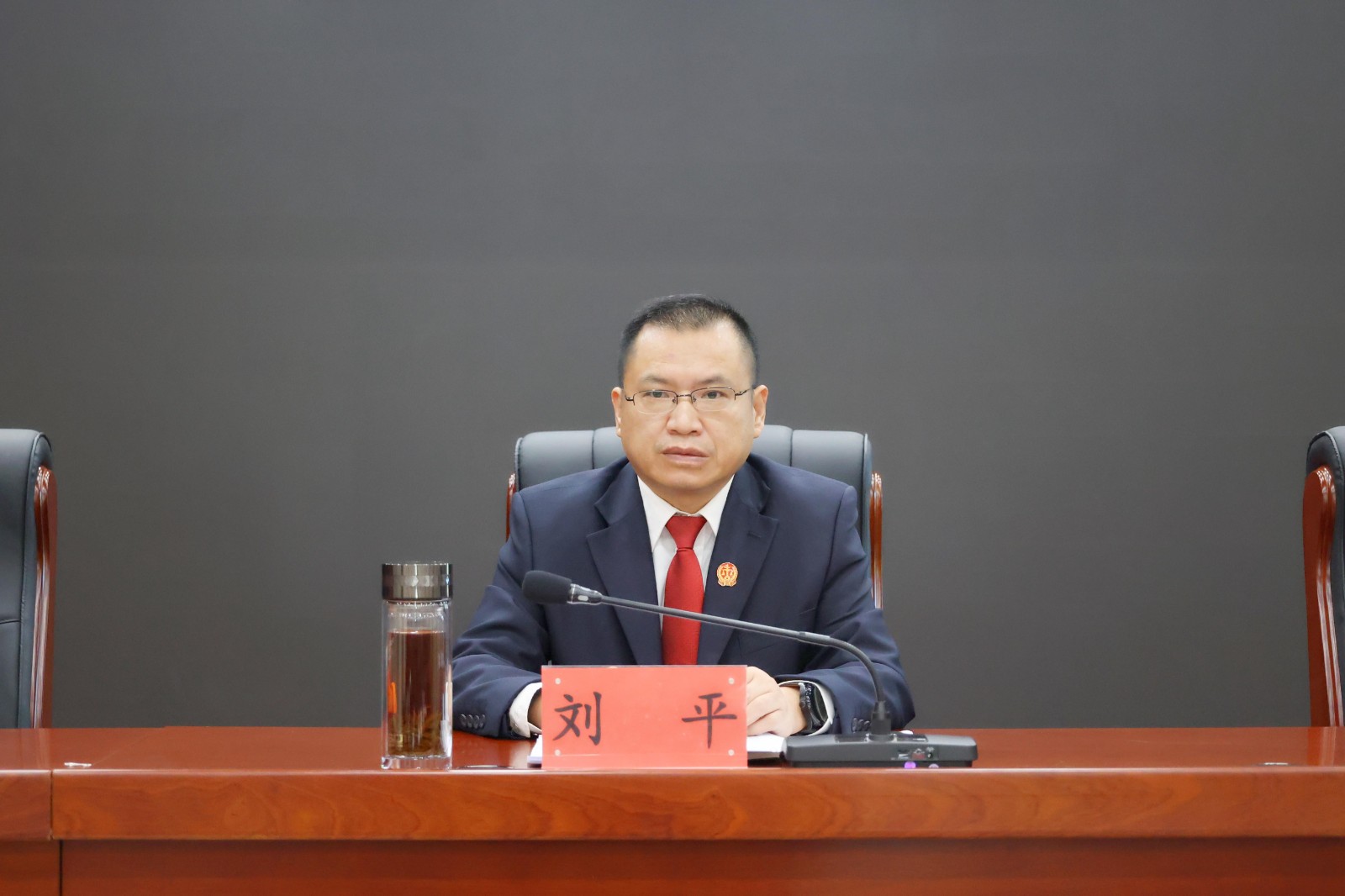 金塔县法院党组书记、院长刘平1_副本.jpg