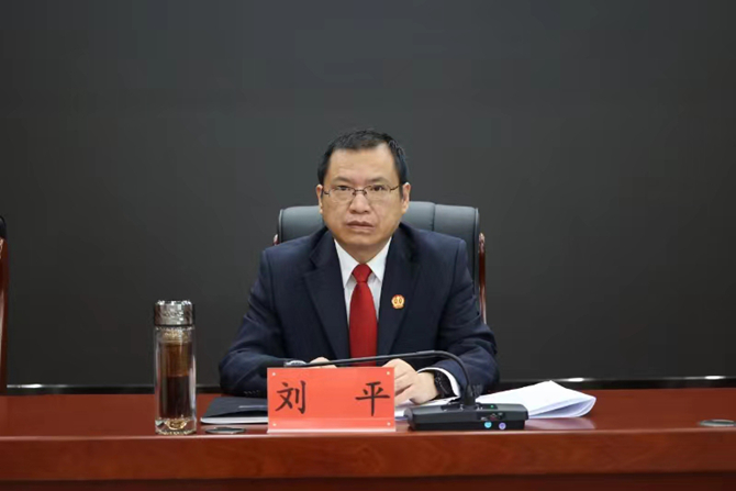 金塔县法院党组书记、院长刘平2_副本.jpg