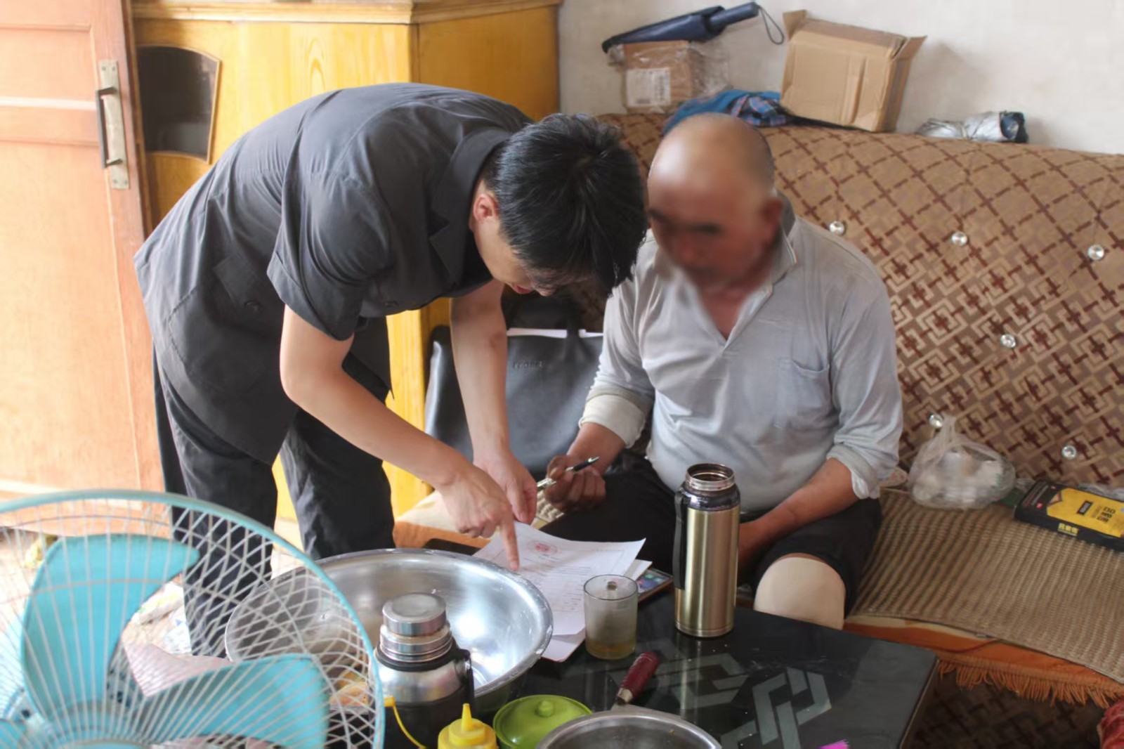 9ff044f8b60d4a27aa46cda5dff02f58~tplv-tt-origin-web_gif_副本.jpg