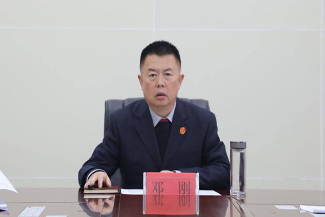 邓刚2_副本.jpg 邓刚2_副本.jpg