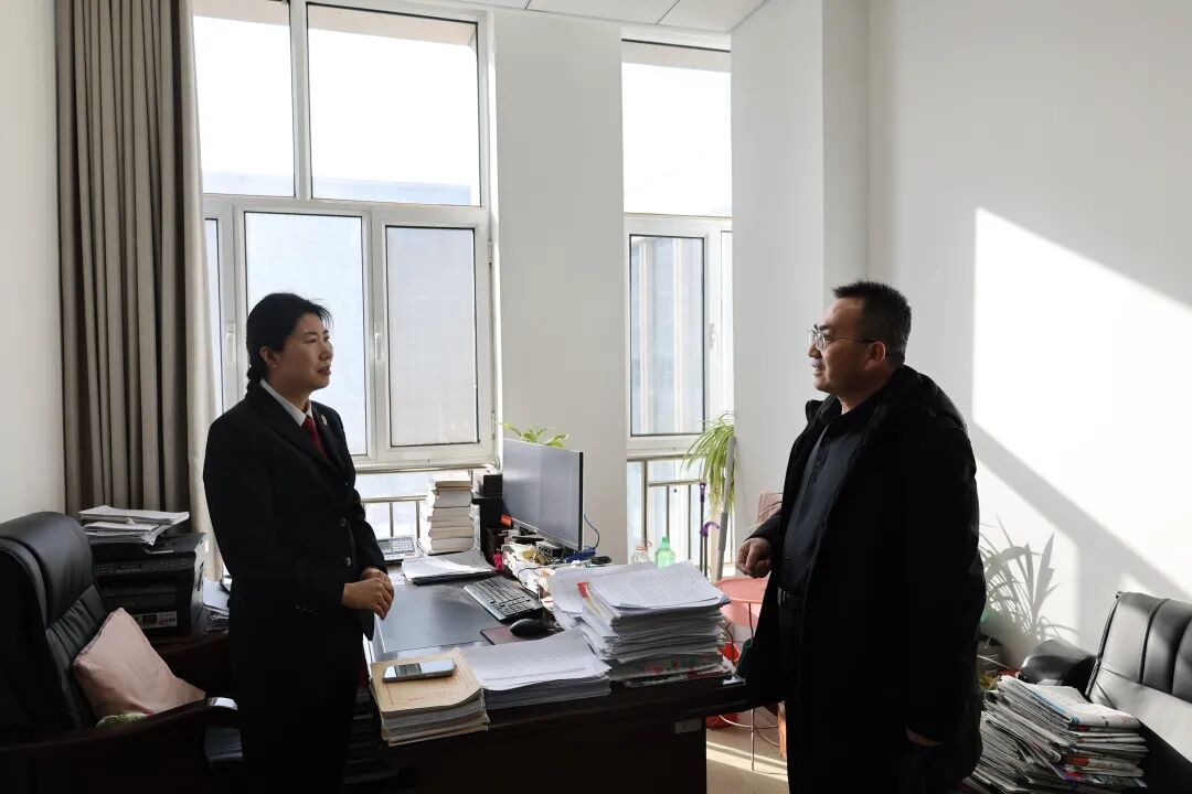 2.5金昌中院开展春节前走访慰问.jpg 2.5金昌中院开展春节前走访慰问.jpg