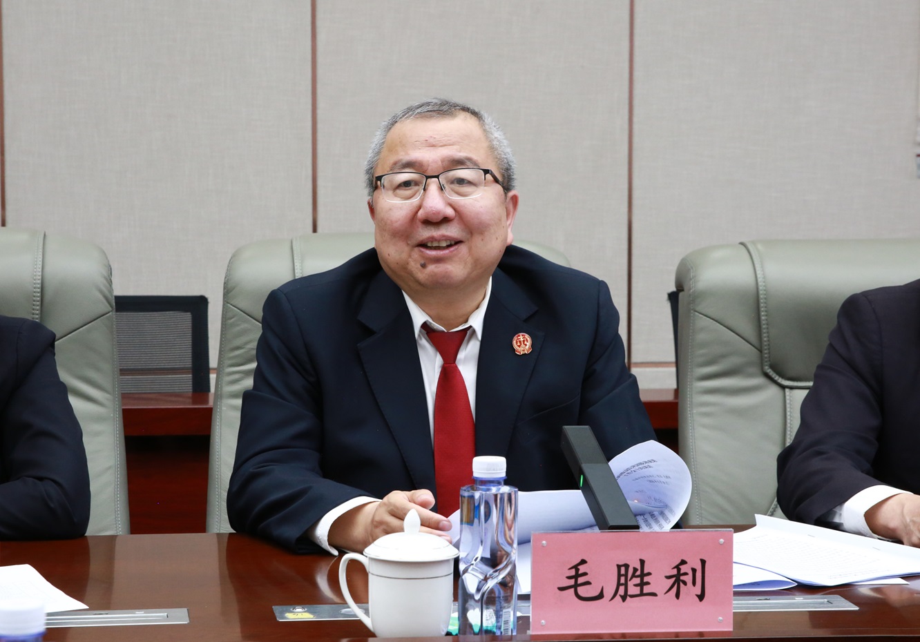 2毛胜利.jpg