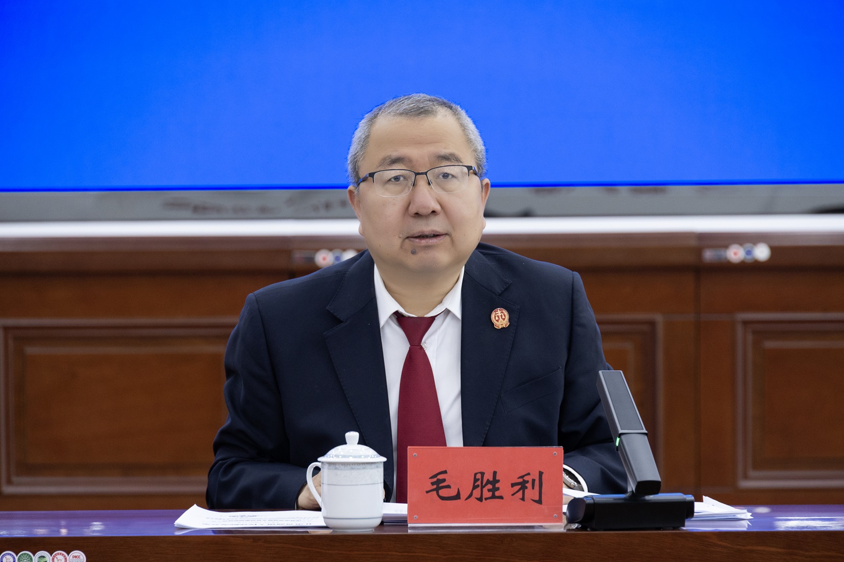 2毛胜利.jpg