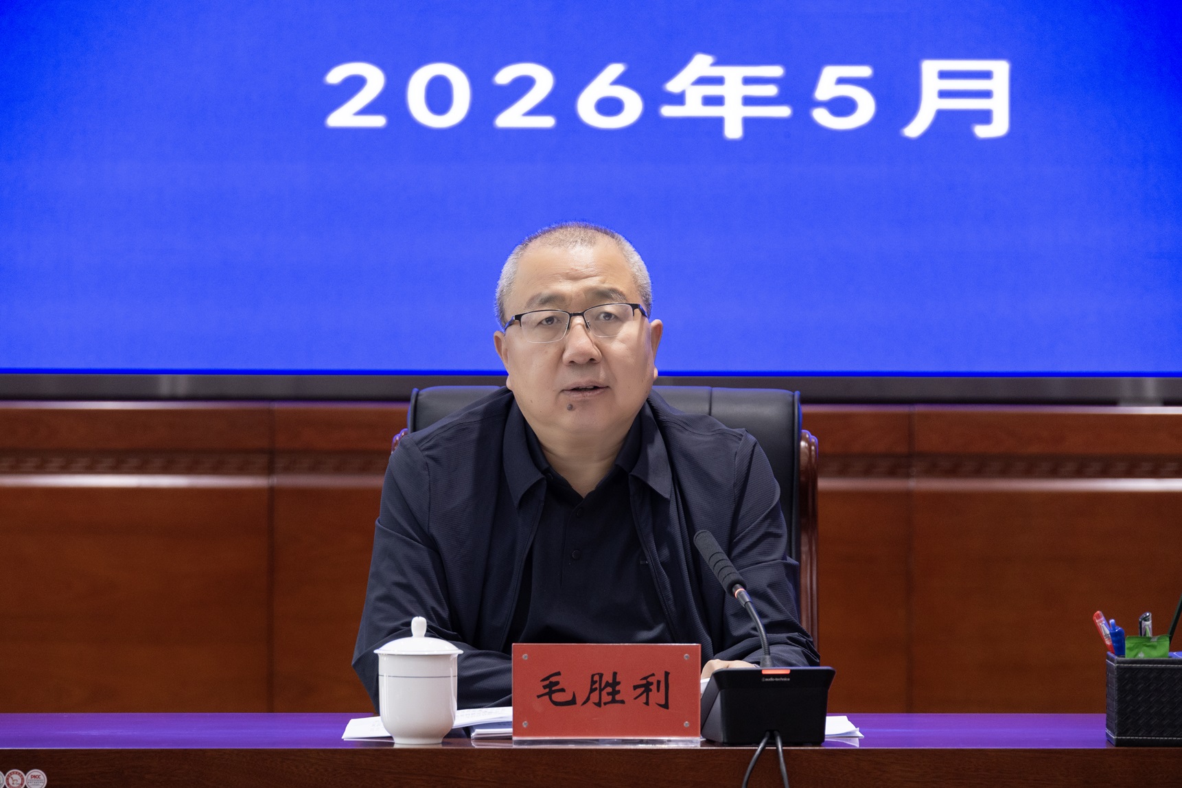 2毛胜利.jpg 2毛胜利.jpg