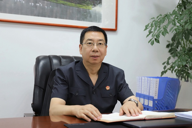 万建军照片1_副本.jpg