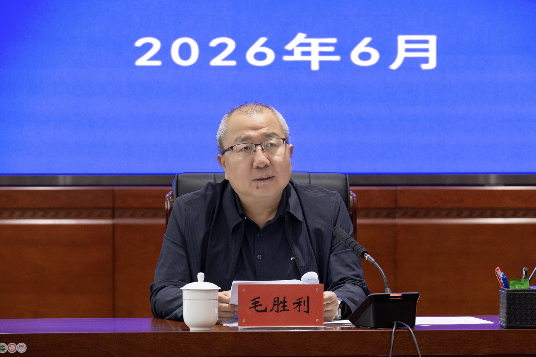 2毛胜利.jpg 2毛胜利.jpg