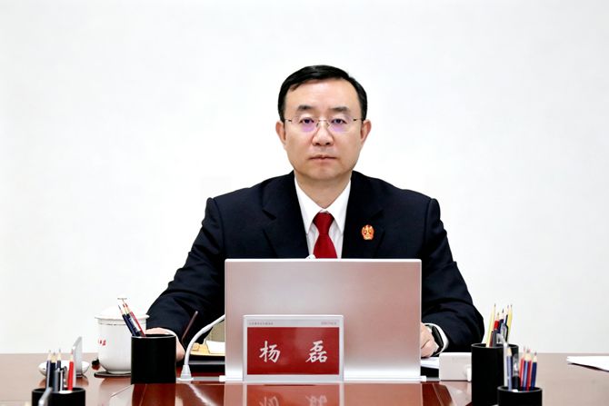 定西中院-杨磊_副本.jpg 定西中院-杨磊_副本.jpg