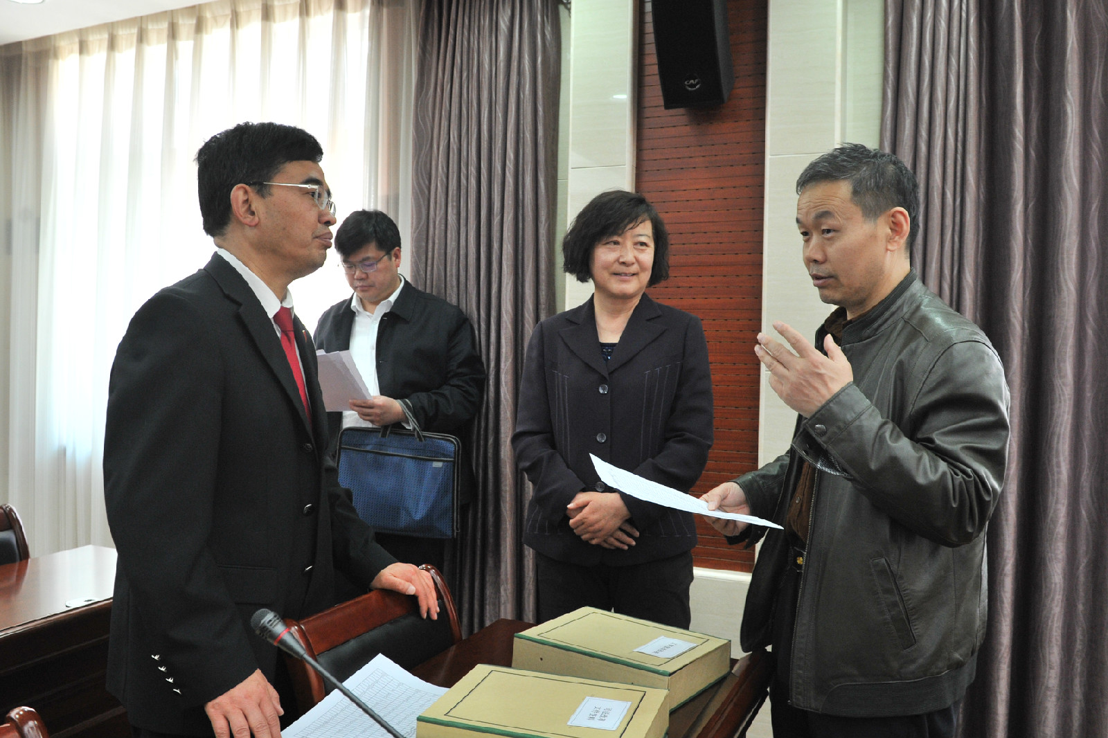 5月17日,由最高人民检察院司改办副局级检察员张步洪为组长,吉林省