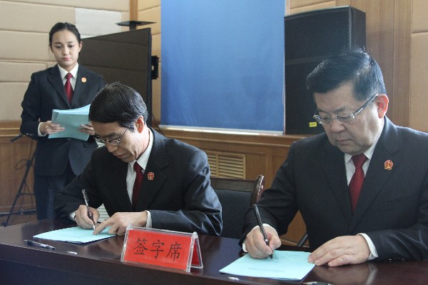 茹与刘_副本.jpg