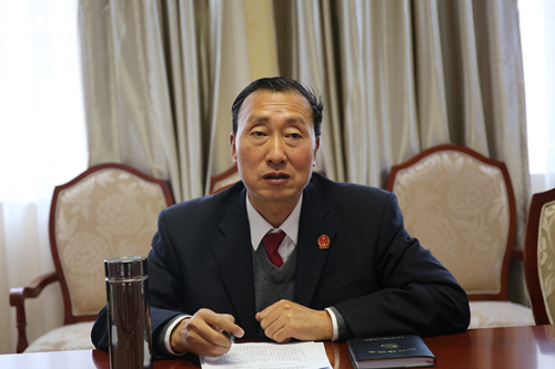 甘肃省法官学院书记李学振主持会议并讲话_副本.png