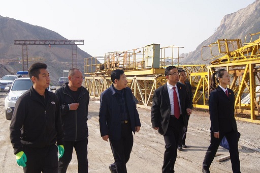 026989311.jpg %B4%A3任公司租赁合同纠纷一案去现场执行.jpg