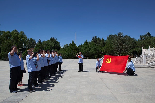 重温入党誓词n.jpg