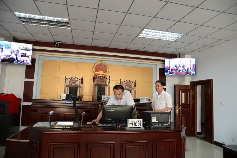 6.在静宁县法院调研数字法庭建设情况.jpg