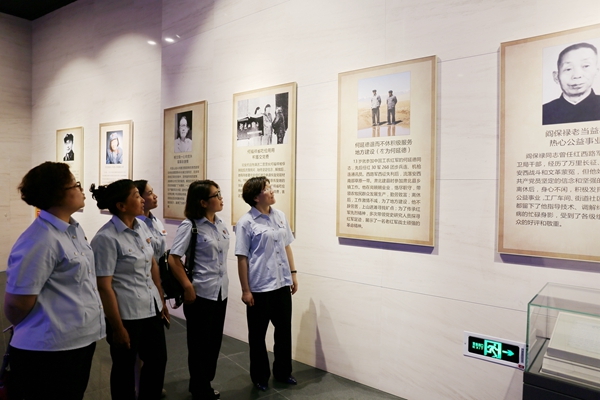 4E0A6199_鍓湰.jpg