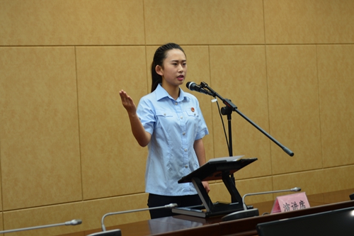 10、三等奖获得者法官学院石莹.jpg