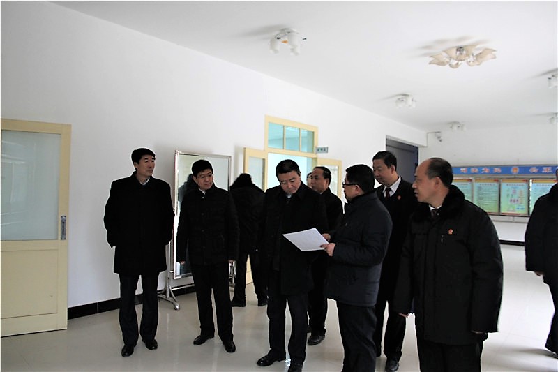 4.在静宁县法院界石铺法庭调研.jpg