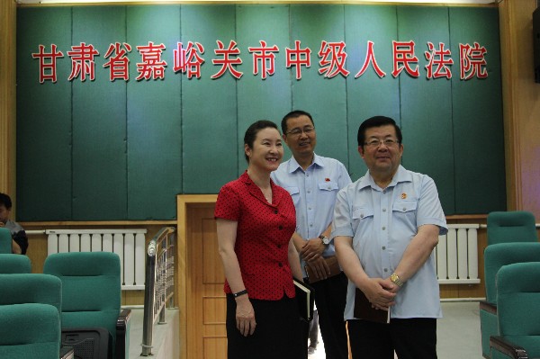 梁洪涛参观案件庭审_副本.jpg