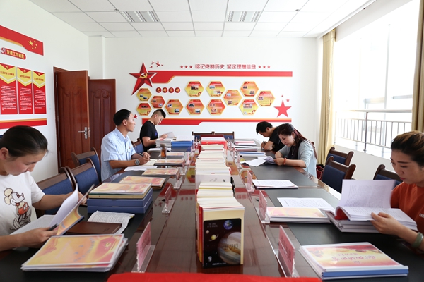 4E0A4711_鍓湰.jpg